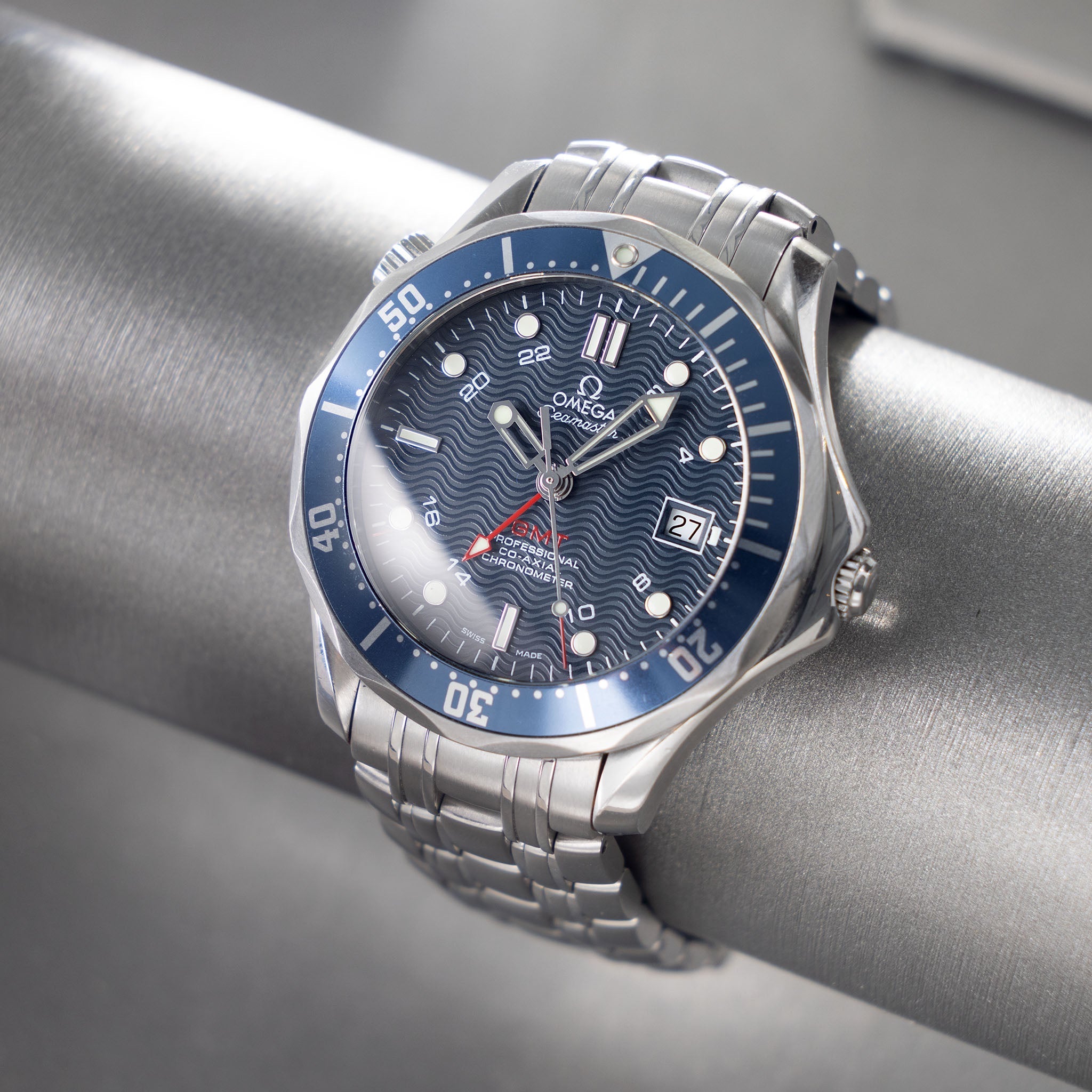 Omega Seamaster Blue Wave Dial GMT Ref. 25358000 Box and Papers Set certifiwatch